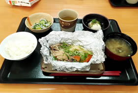 昼食