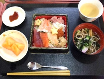 夕食